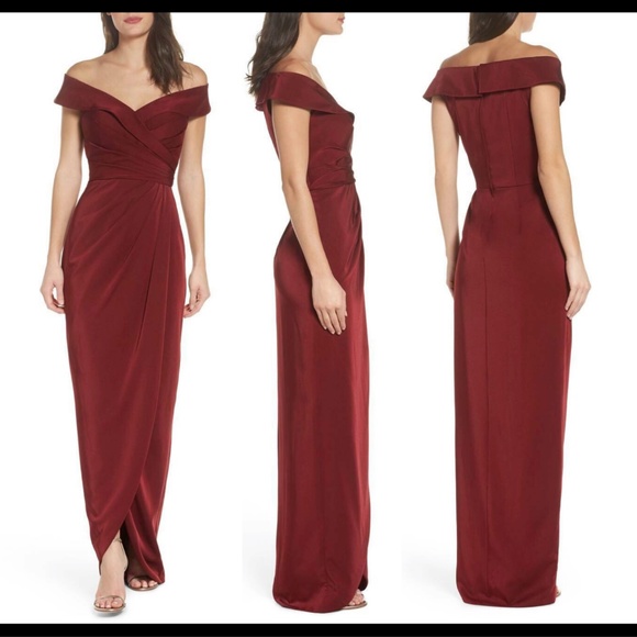 NEW‎ $358 La Femme Surplice Off the Shoulder Gown in Burgundy [SZ 12 ] - Picture 1 of 9